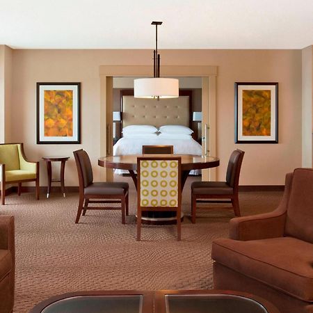 Sheraton Indianapolis Hotel At Keystone Crossing Εξωτερικό φωτογραφία