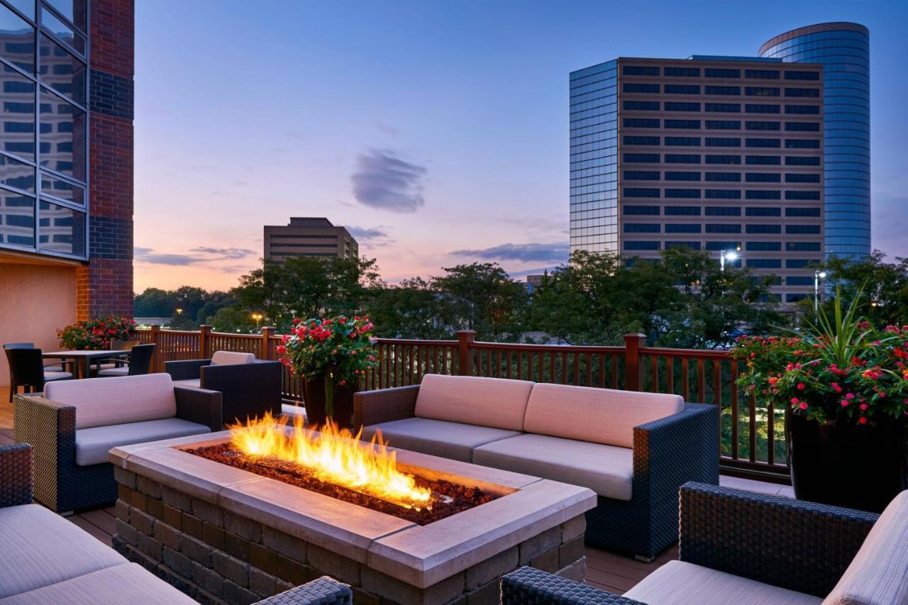 Sheraton Indianapolis Hotel At Keystone Crossing Εξωτερικό φωτογραφία