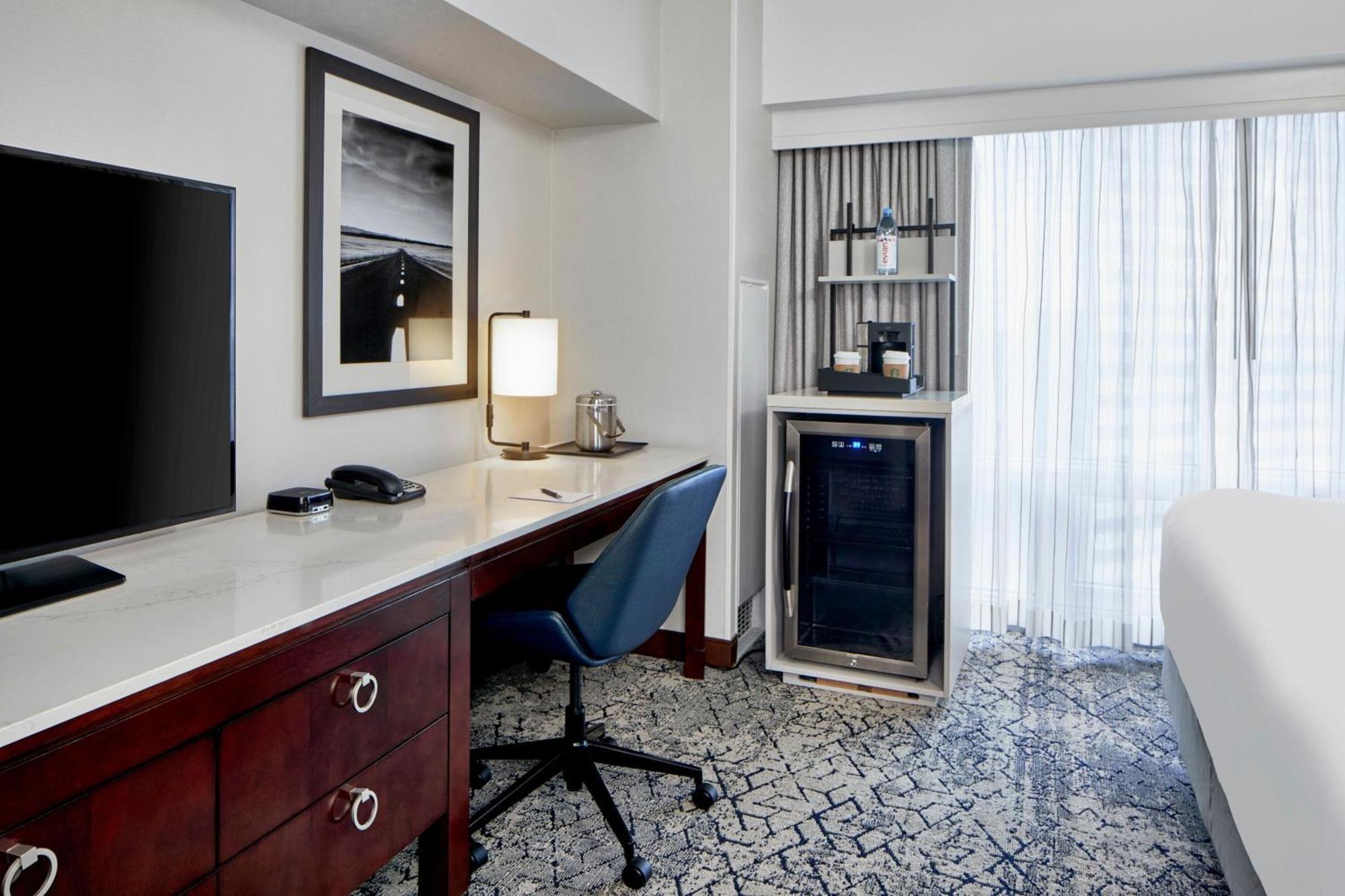 Sheraton Indianapolis Hotel At Keystone Crossing Εξωτερικό φωτογραφία