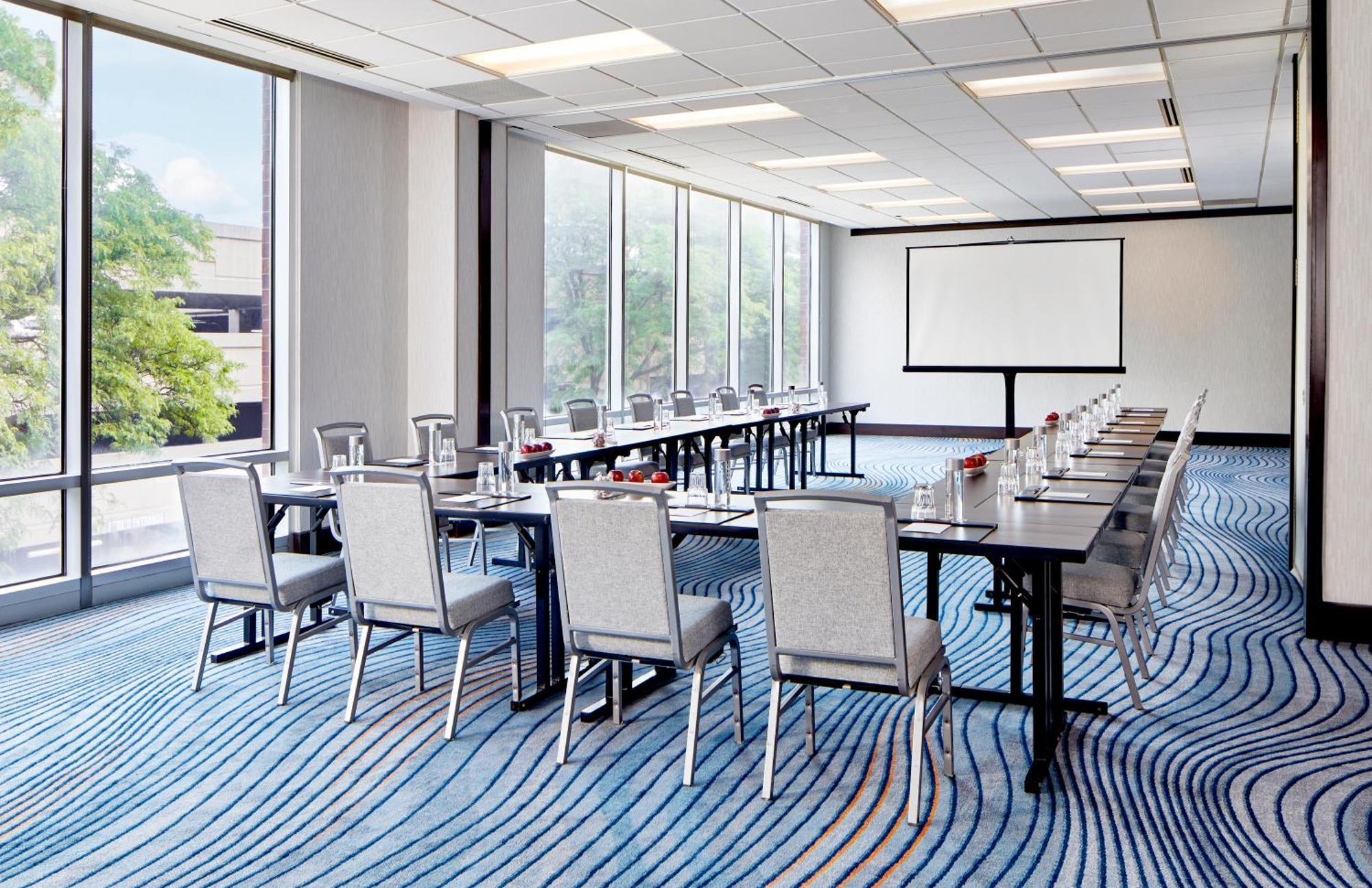 Sheraton Indianapolis Hotel At Keystone Crossing Εξωτερικό φωτογραφία