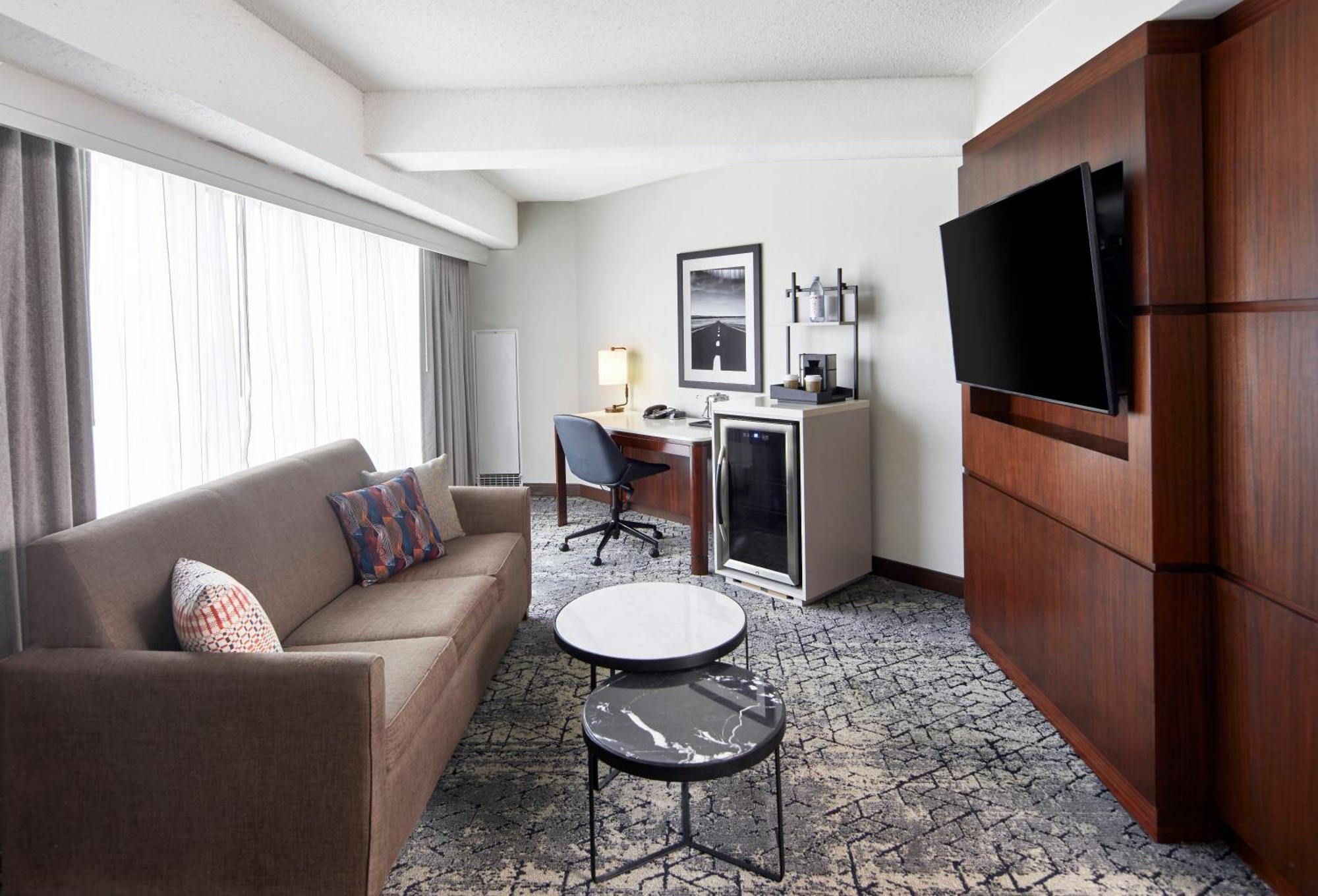 Sheraton Indianapolis Hotel At Keystone Crossing Εξωτερικό φωτογραφία