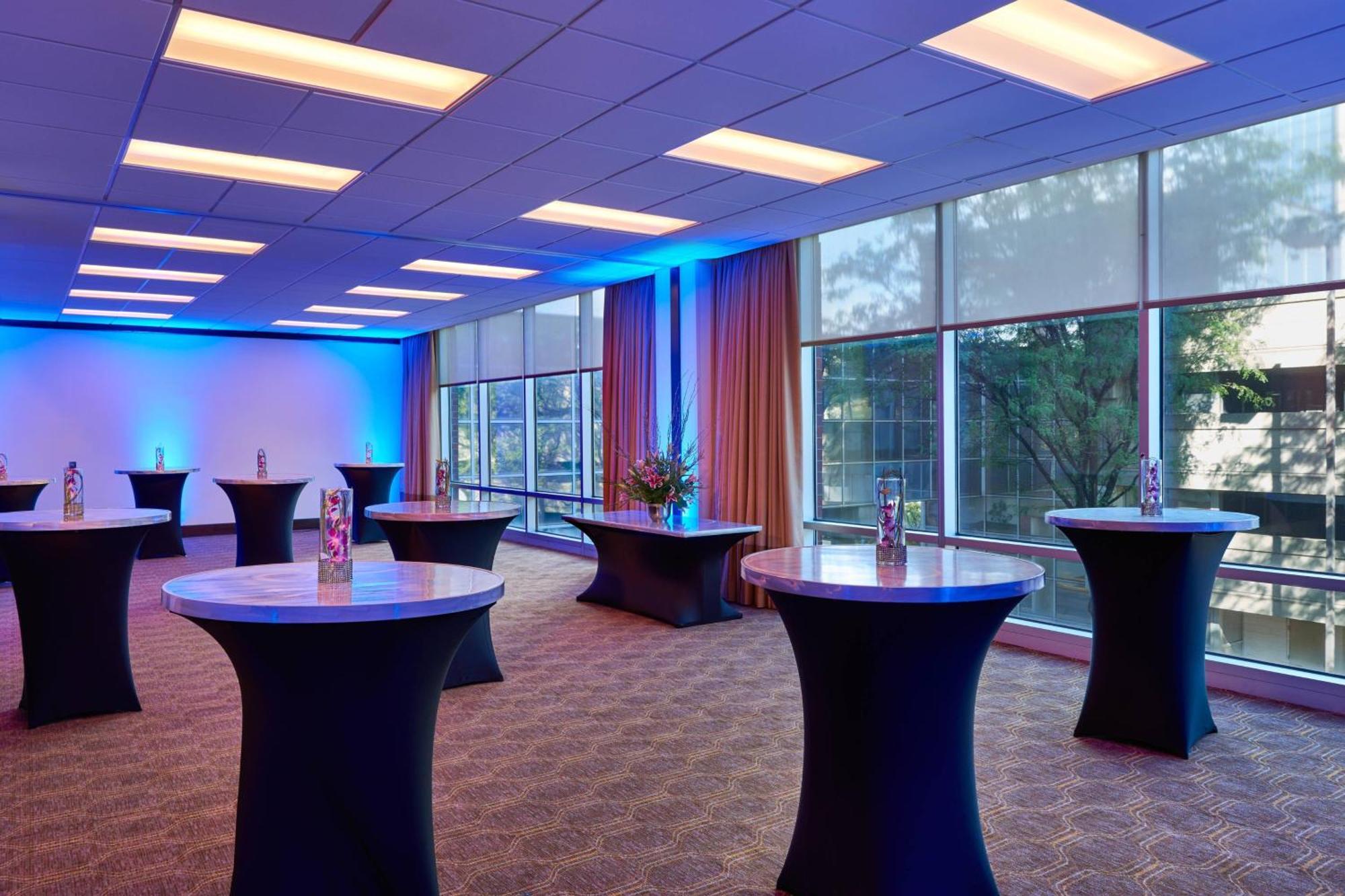 Sheraton Indianapolis Hotel At Keystone Crossing Εξωτερικό φωτογραφία