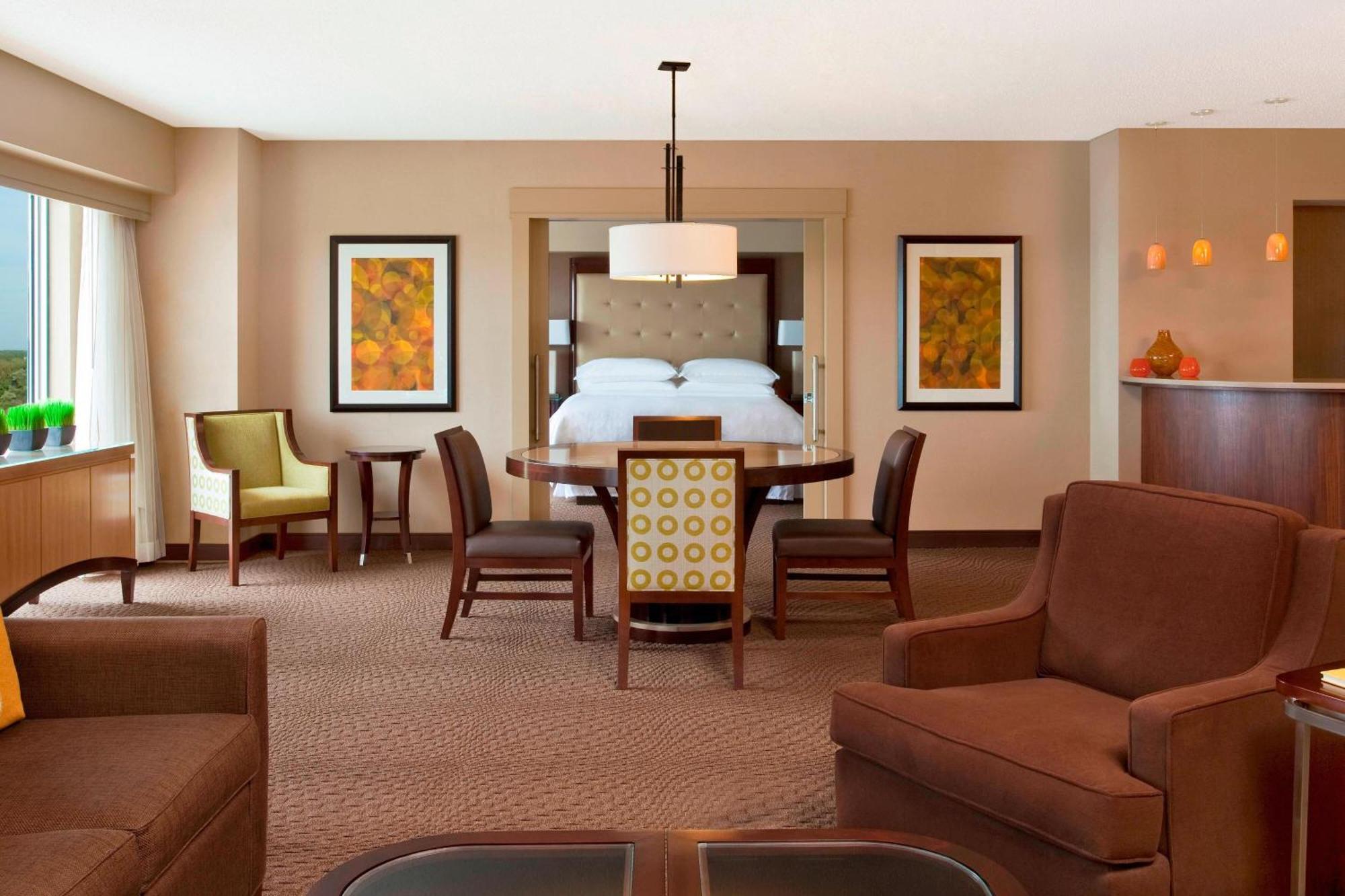 Sheraton Indianapolis Hotel At Keystone Crossing Εξωτερικό φωτογραφία